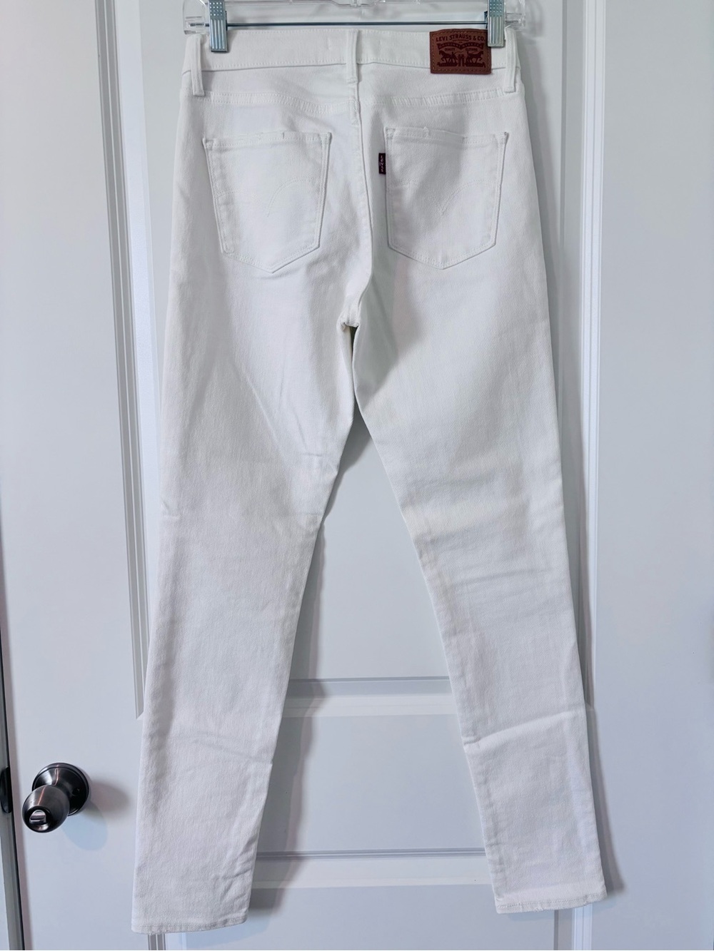 Levi's Women’s White 311 Shaping Skinny Leg Jeans - Picture 4 of 5